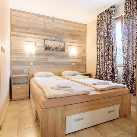 Aparthouse Paradise Bay Lejlighed