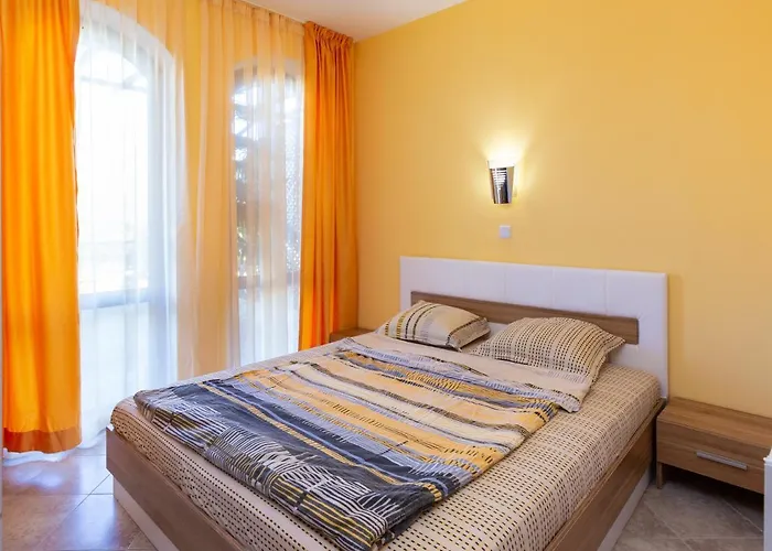 Апартамент Aparthouse Paradise Bay