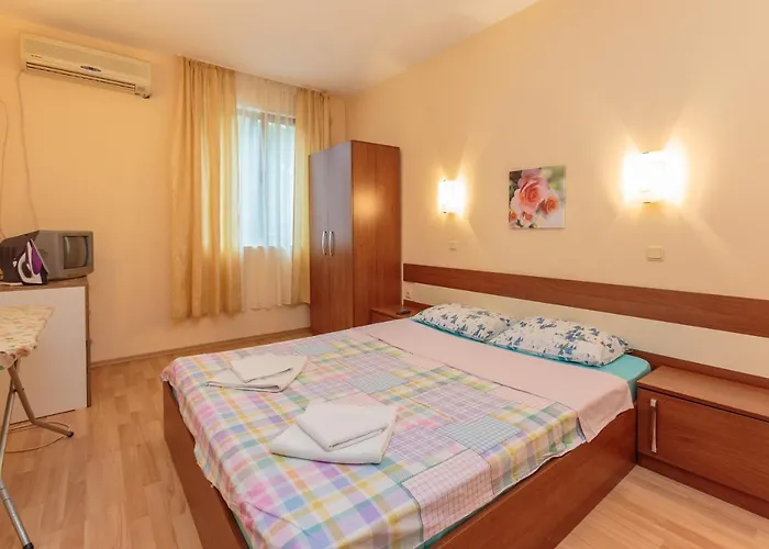 Aparthouse Paradise Bay