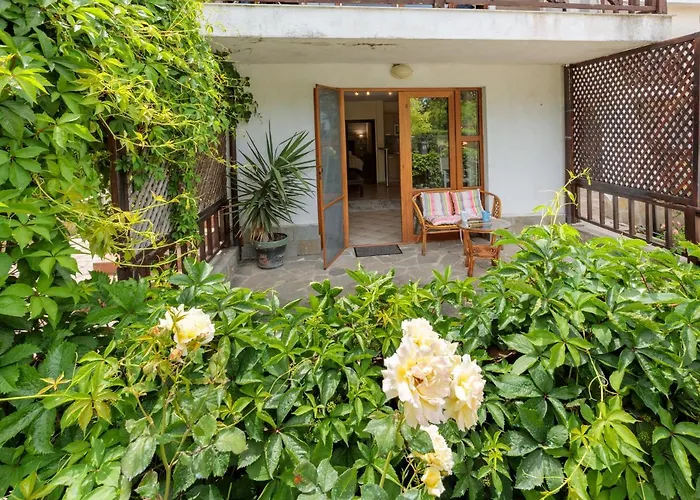 Апартамент Aparthouse Paradise Bay