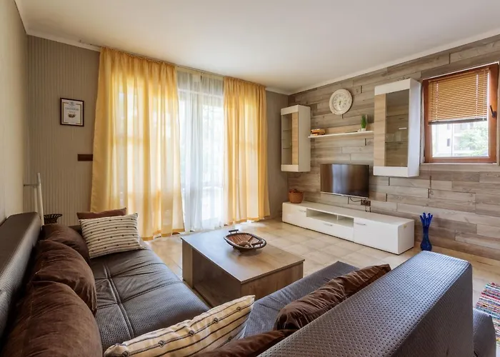 Aparthouse Paradise Bay Апартамент *