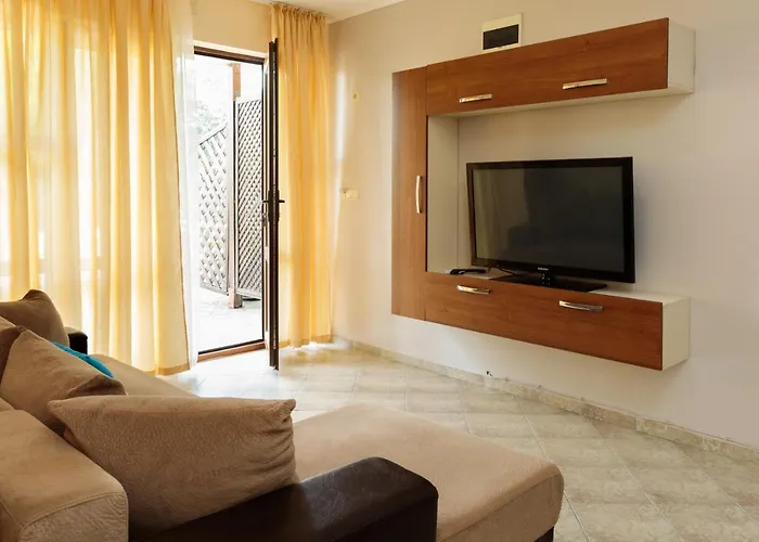 Aparthouse Paradise Bay * سوزوبول