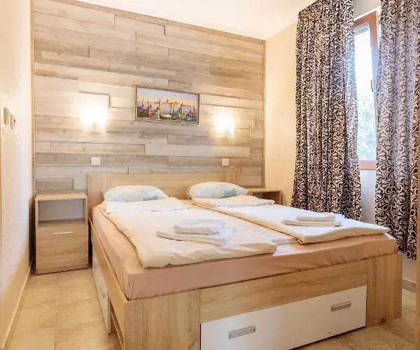 Aparthouse Paradise Bay 公寓