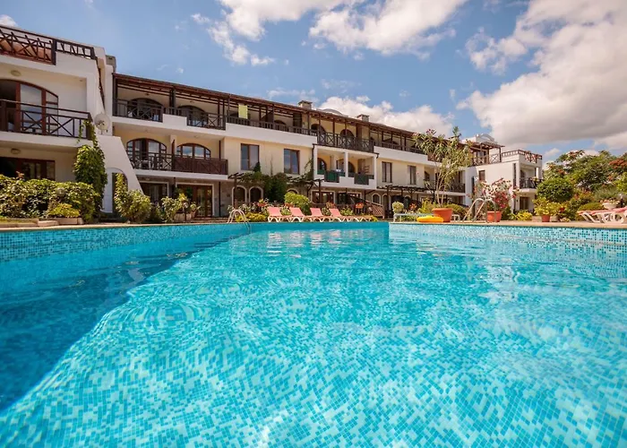 Aparthouse Paradise Bay شقة *